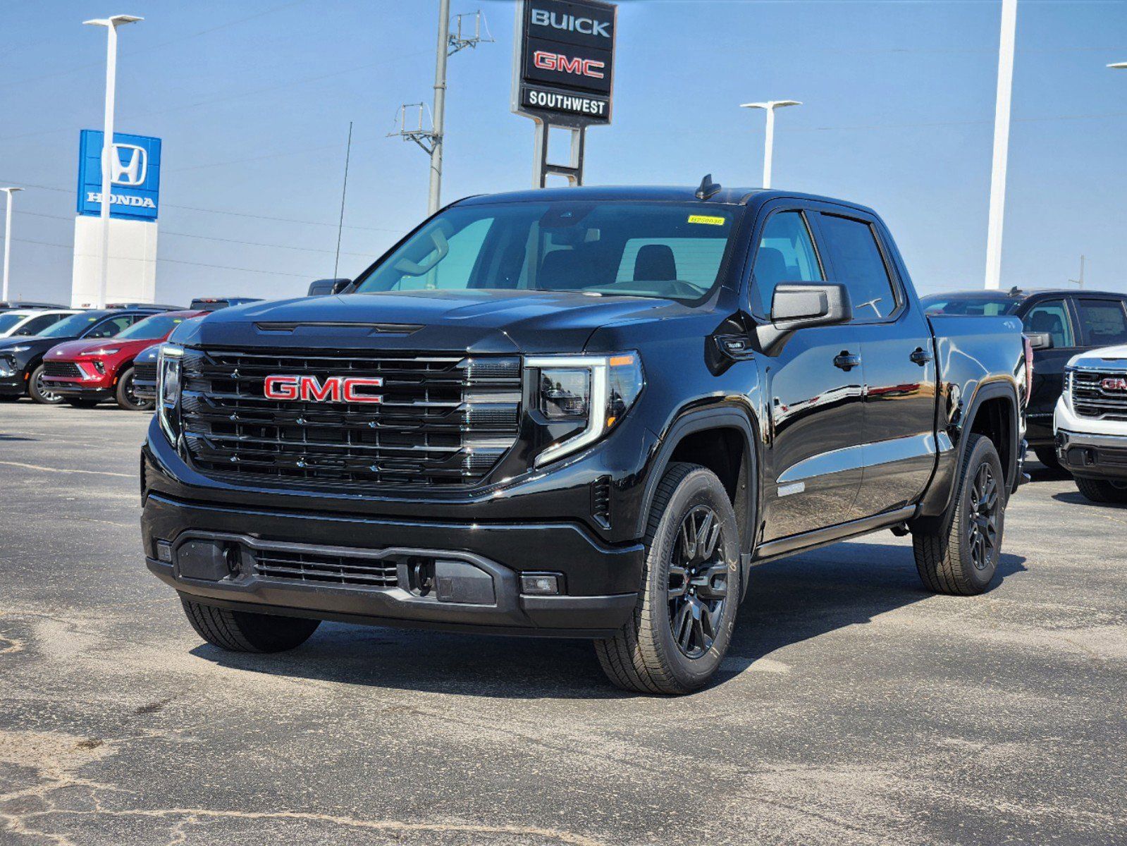 2025 GMC Sierra 1500 Elevation 2