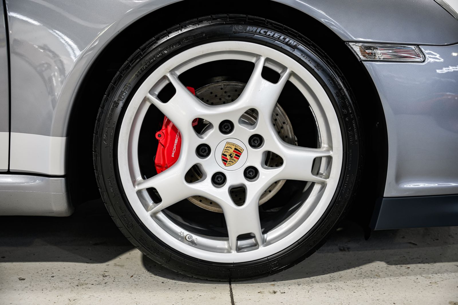 2005 Porsche 911 Carrera S — photo 47