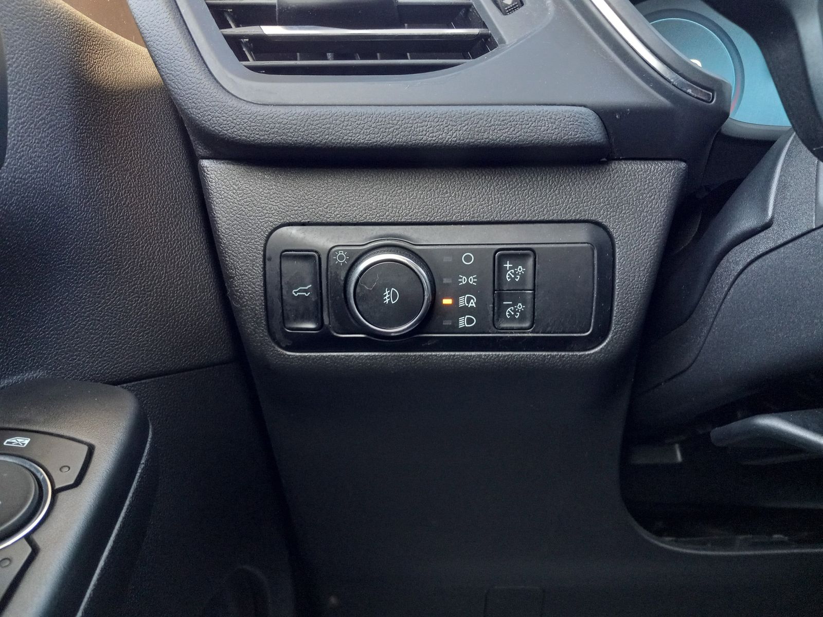 2023 Ford Escape image 24