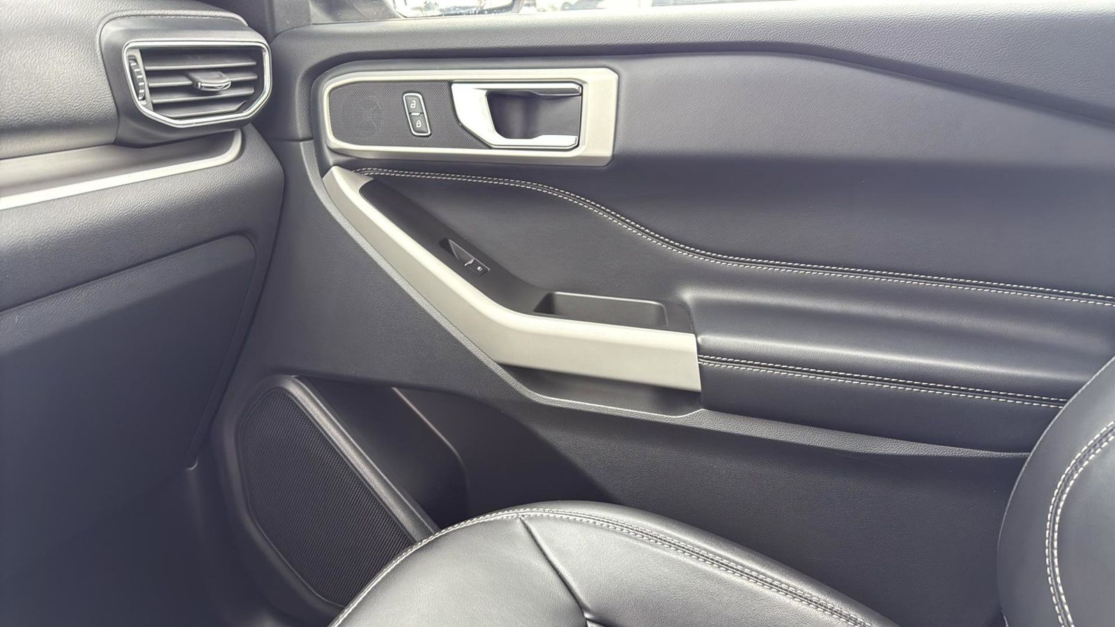 Used Car 2021 Ford Explorer  Xlt For Sale Under $25,000 In Austin, Texas