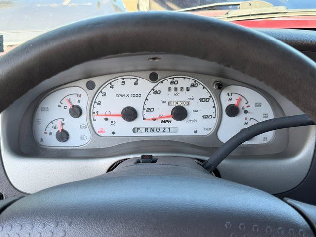 Used 2002 Toreador Red Clearcoat Metallic Ford Base image 6