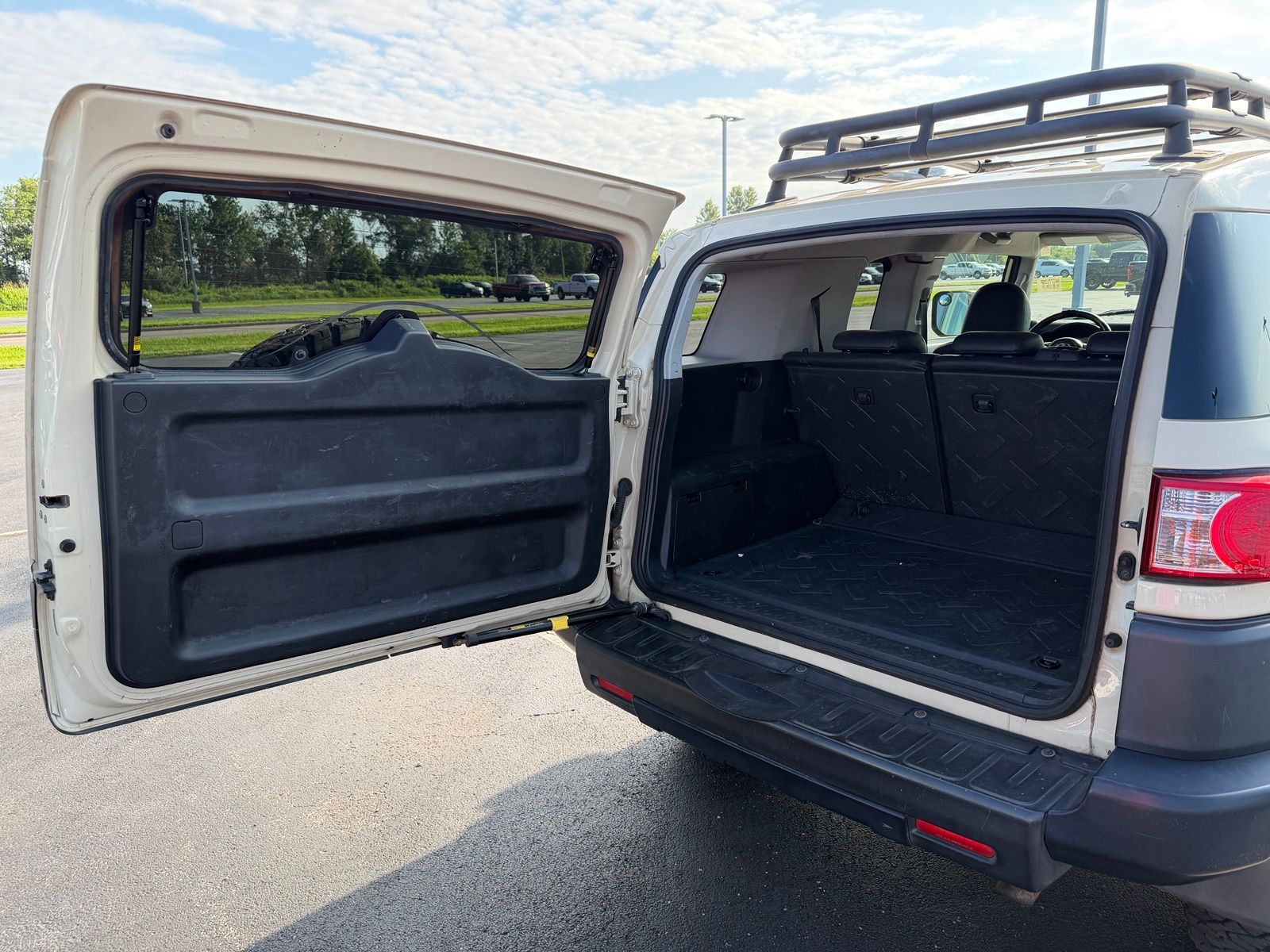 2010 Toyota FJ Cruiser image 12
