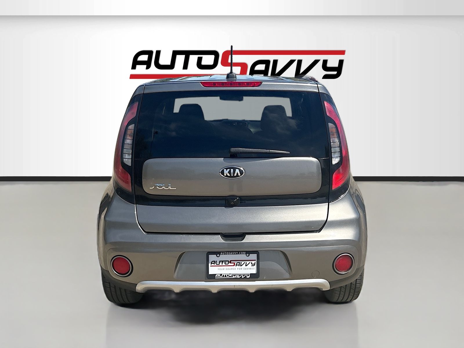 Used 2018 Gray Kia Plus image 6