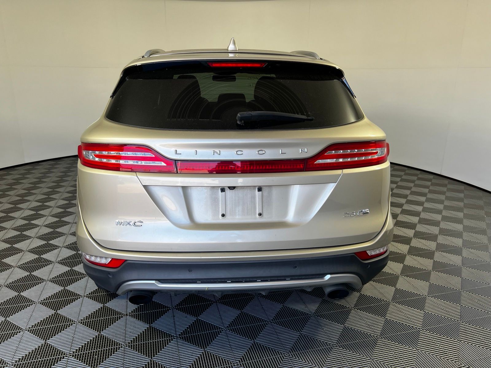 Thumbnail: 2015 Lincoln MKC - 6