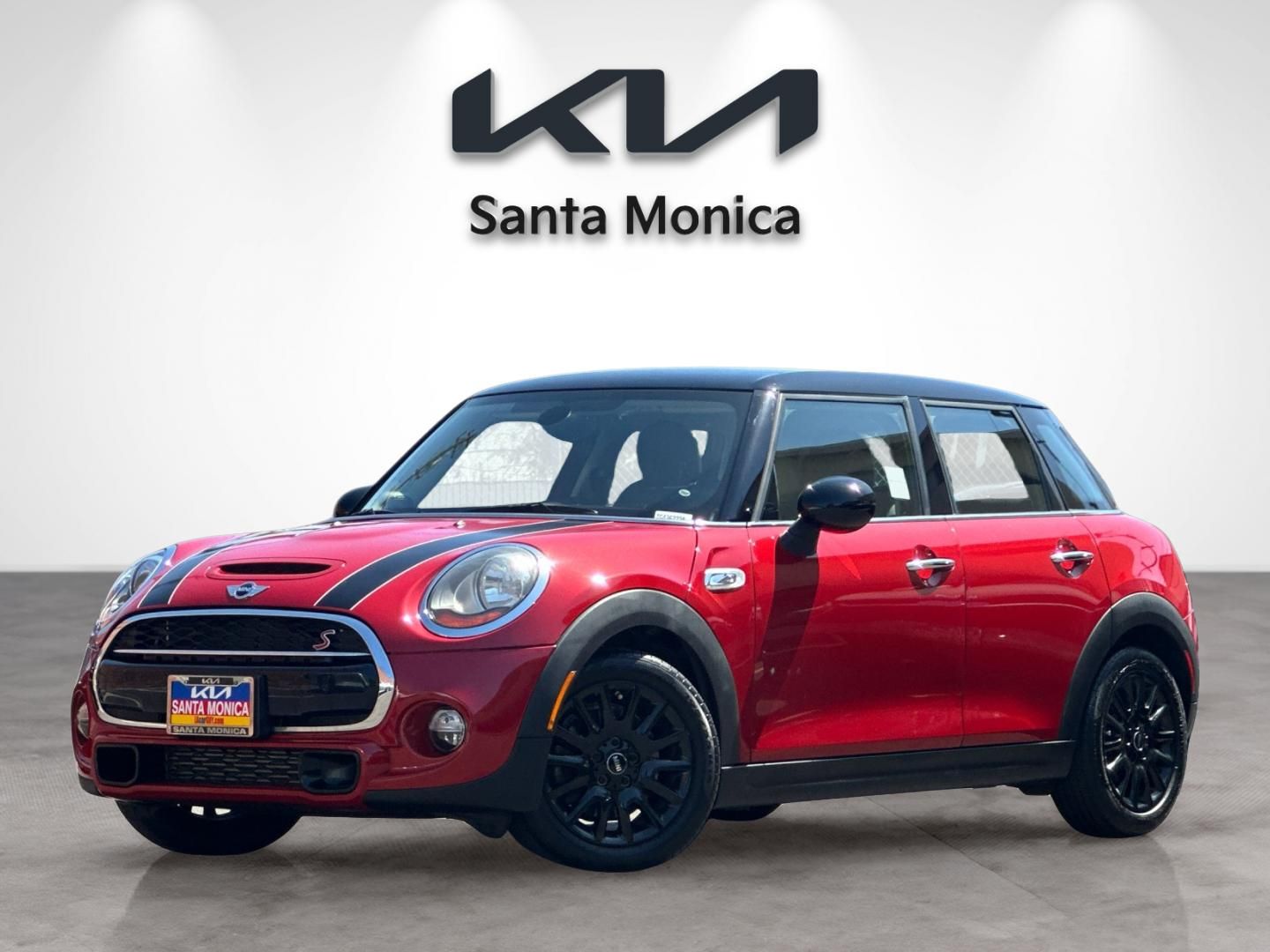 2016 MINI Cooper S 4 Door's photo