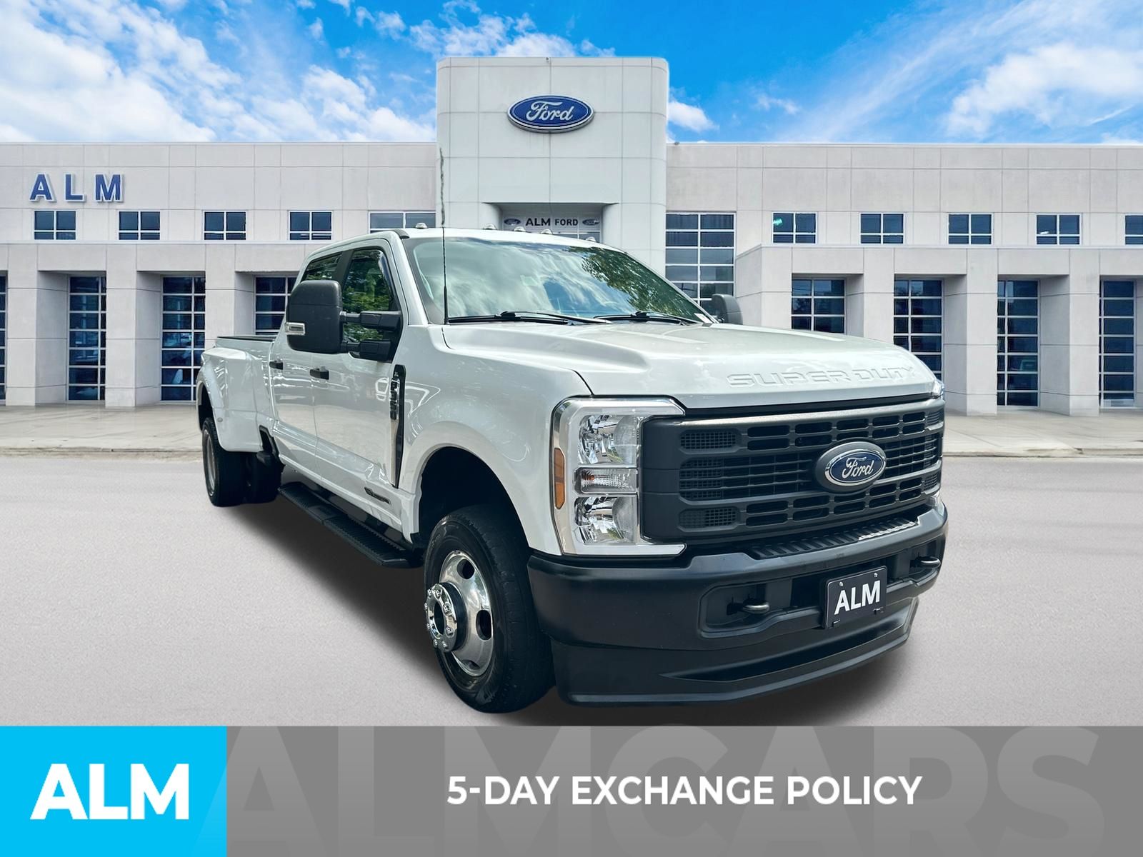 Used 2024 Oxford White Ford XL image 3