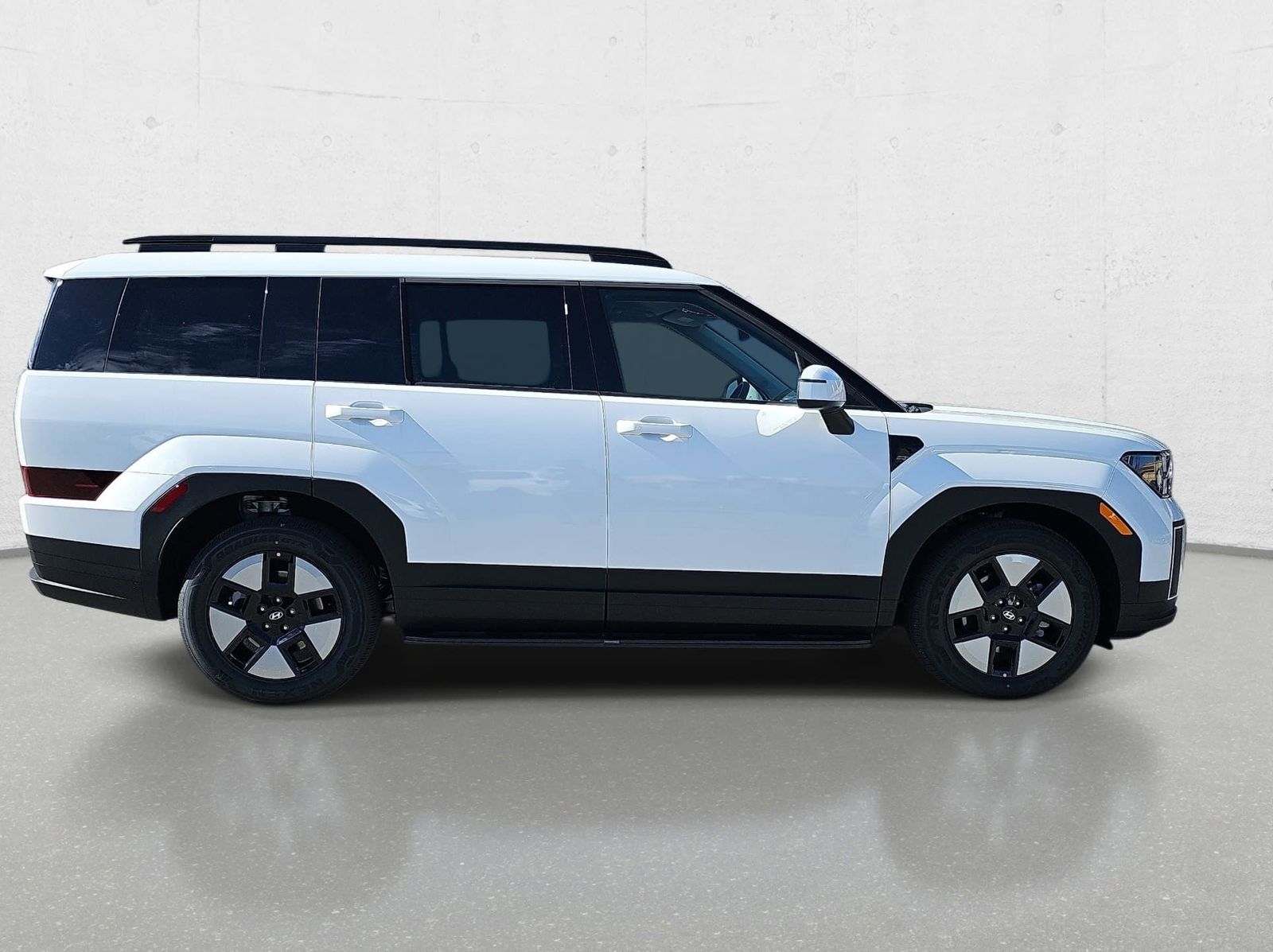 2026 Hyundai Santa Fe SEL Hybrid's photo