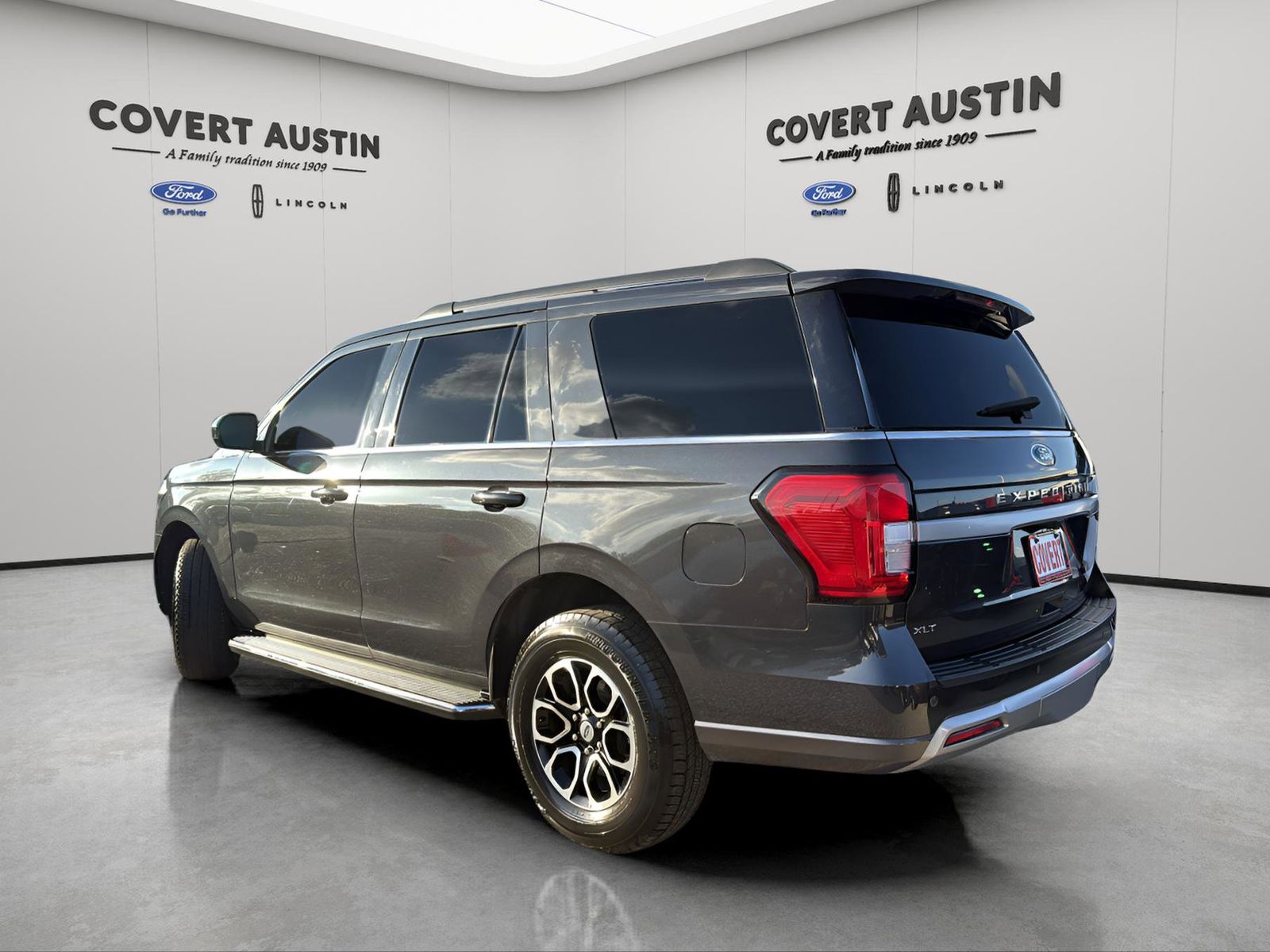 Used Car 2023 Ford Expedition  Xlt For Sale Under $50,000 In Austin, Texas