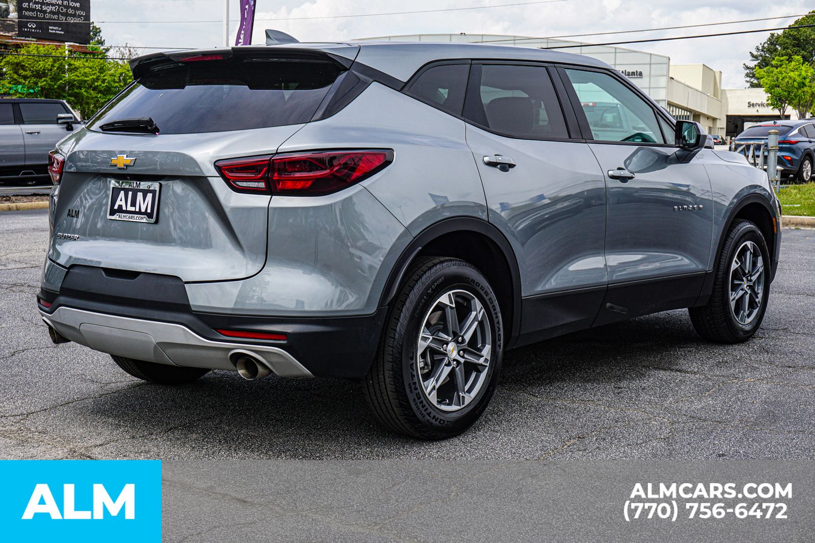 View vehicle photo 7