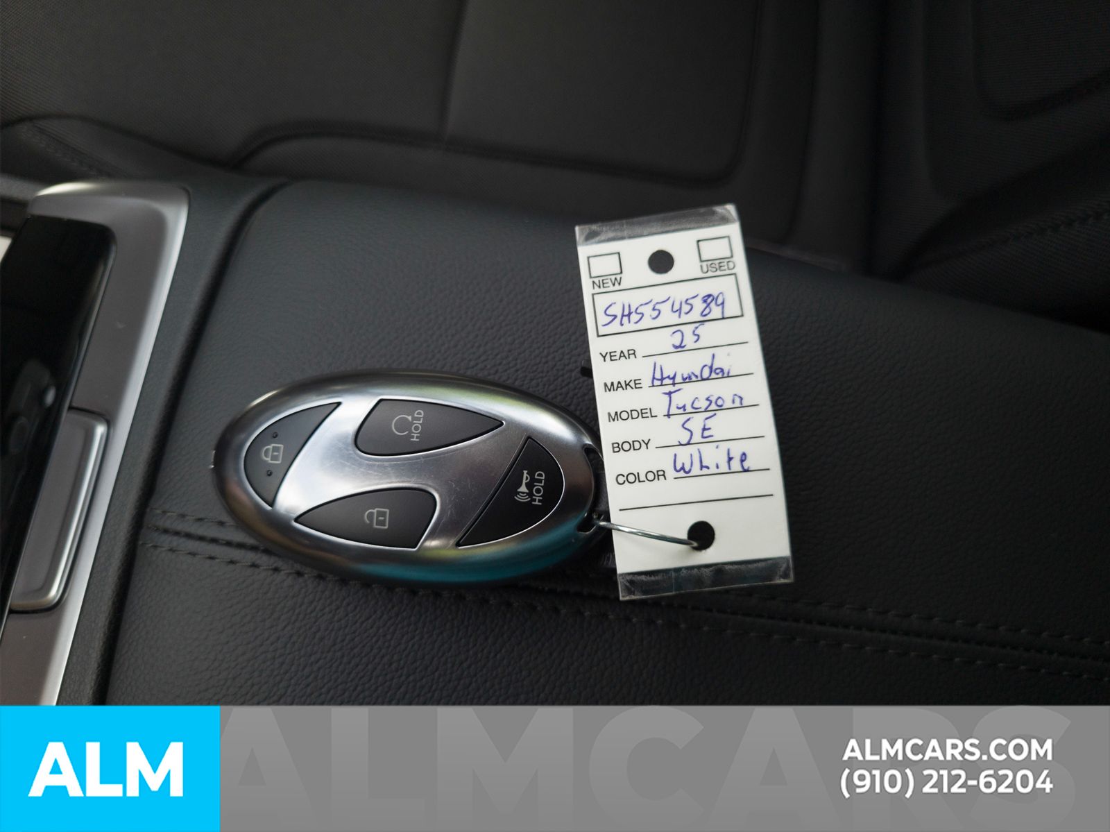 Used 2025 White Pearl Hyundai SE image 31