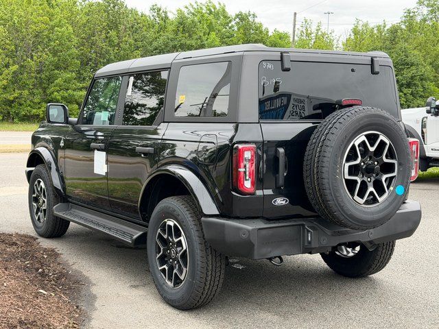 New 2026 Shadow Black Ford Outer Banks image 5
