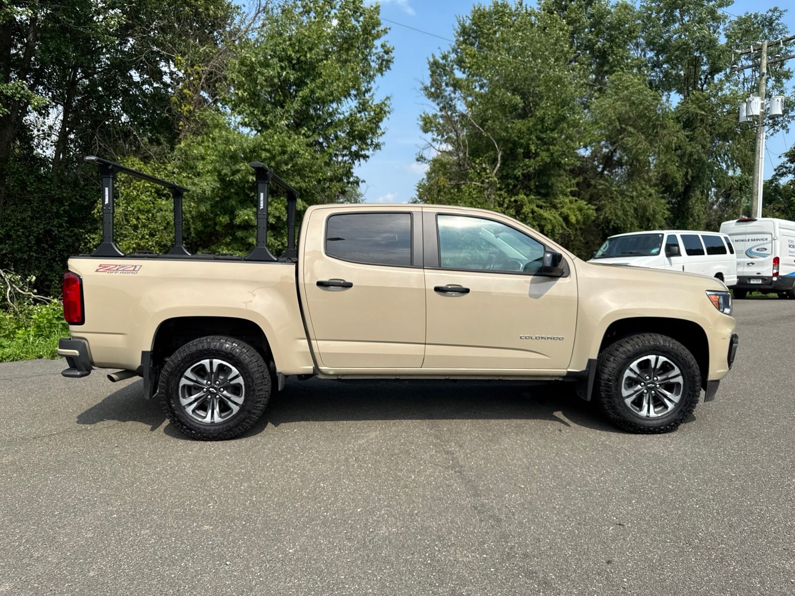 Used 2022 Beige Chevrolet Z71 image 14