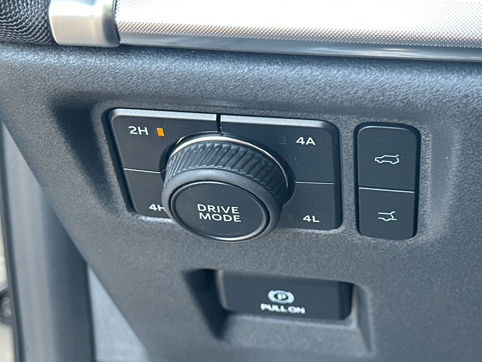 New 2026 Marsh Gray Ford MAX Platinum® image 34