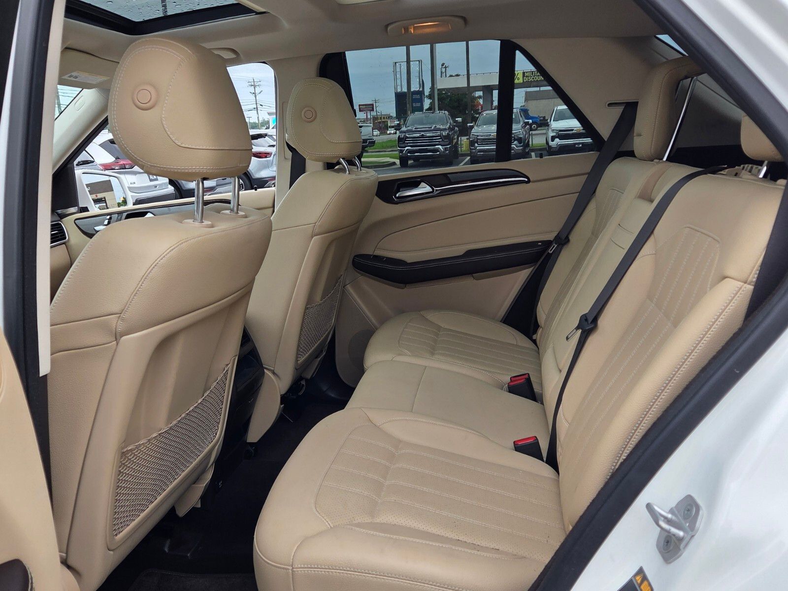 Used 2017  Mercedes-Benz GLE 350 image 6