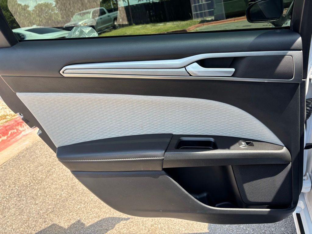 Used Car 2020 Ford Fusion  Se For Sale Under $15,000 In Austin, Texas