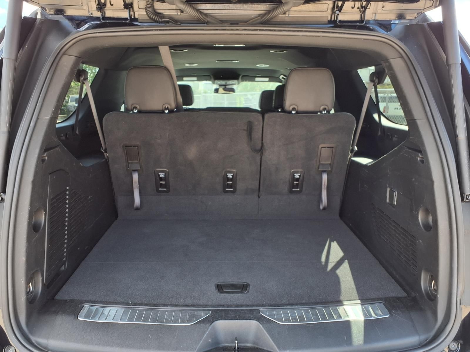 2024 Chevrolet Suburban RST - 6