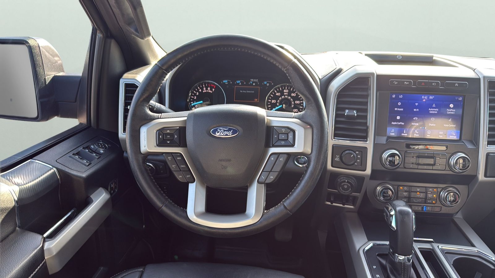 Used 2019 Gray Ford Lariat image 13