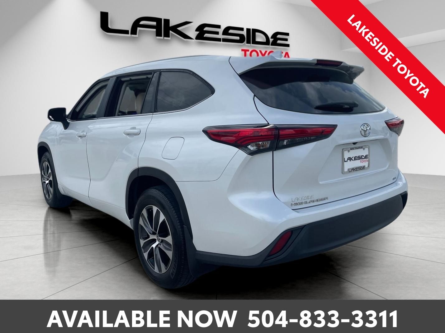 View vehicle photo 4