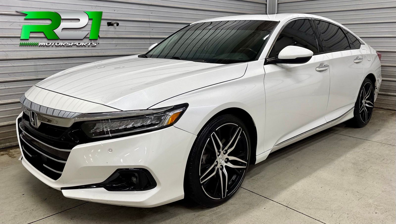 White 2021 Honda Accord Touring FWD Sedan Front-Wheel Drive Automatic