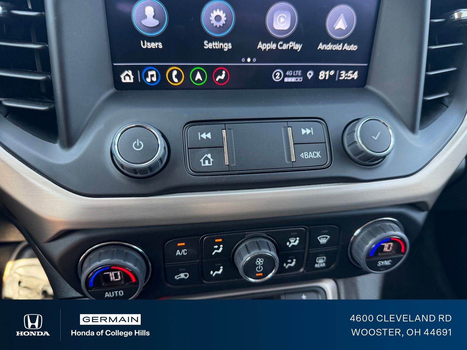 Used 2023 White GMC Denali image 22