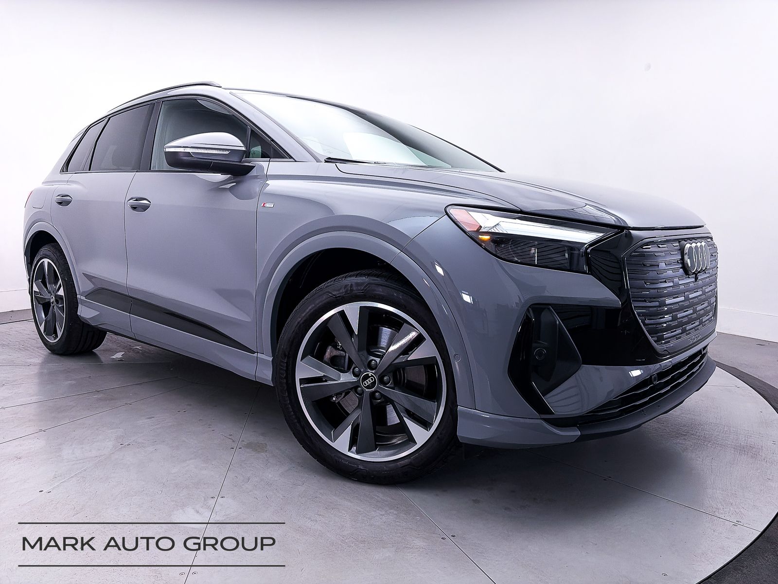 2024 Audi Q4 e-tron Premium Plus