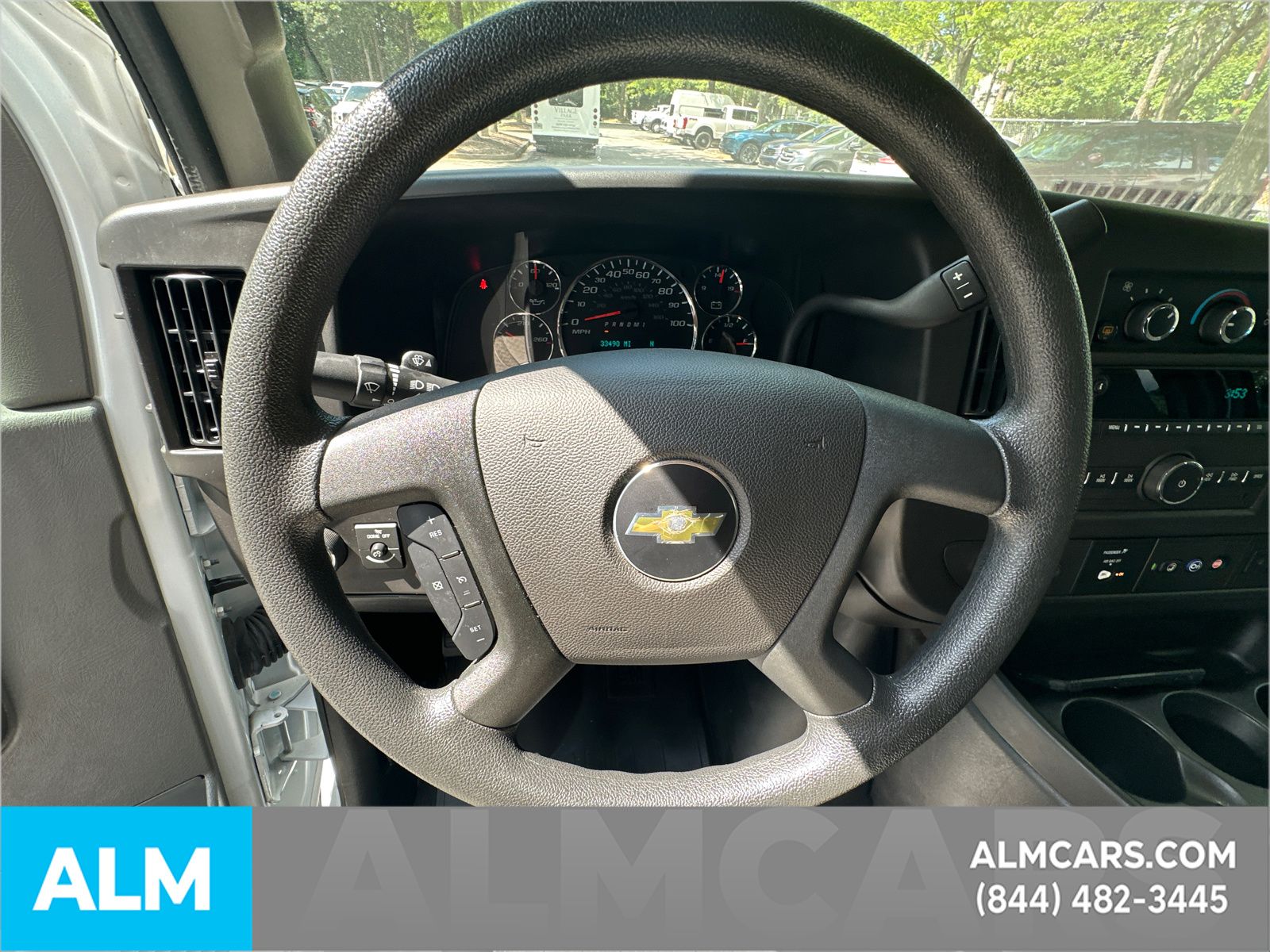 Used 2025 White Chevrolet LT image 23
