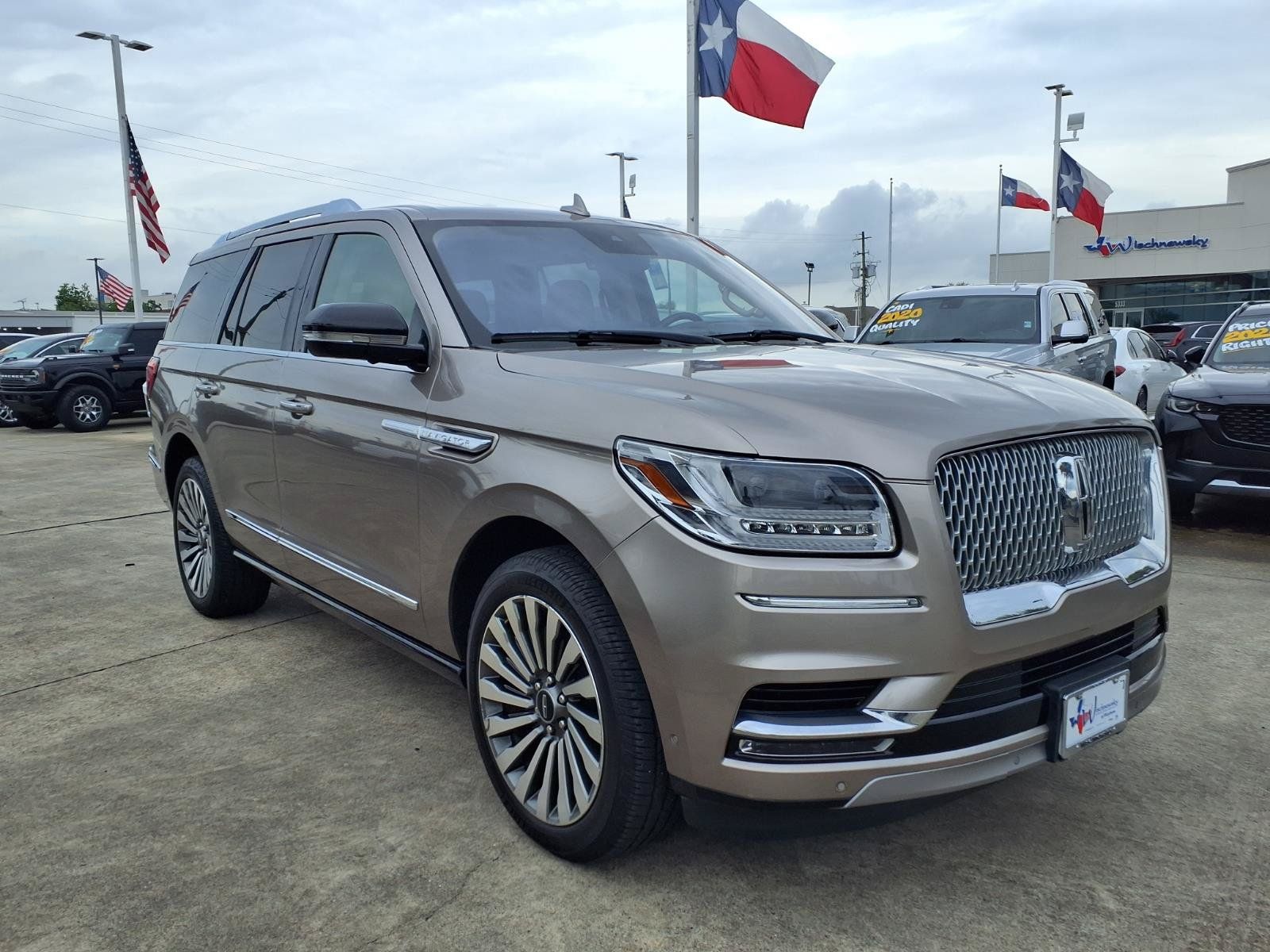 2020 Lincoln Navigator Reserve Brown at Classic Elite Chevrolet Sugar Land