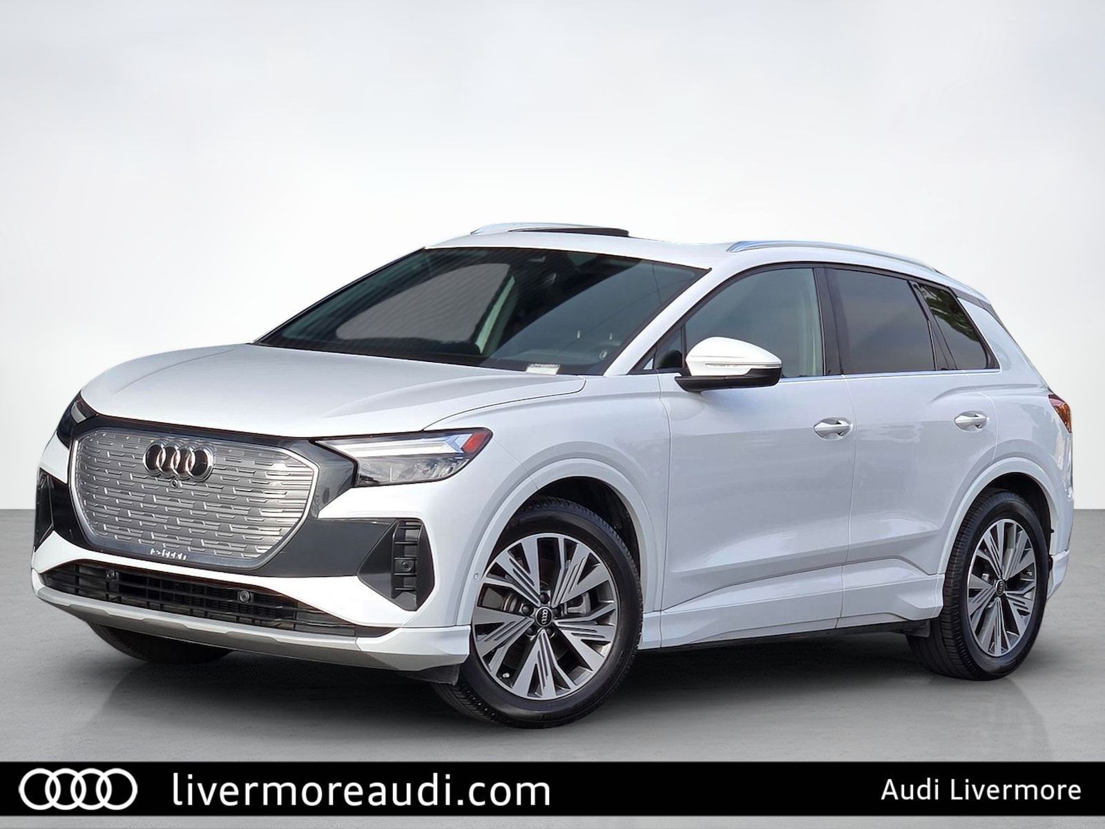 Glacier White Metallic 2023 Audi Q4 e-tron SUV / Crossover Rear-Wheel Drive Automatic