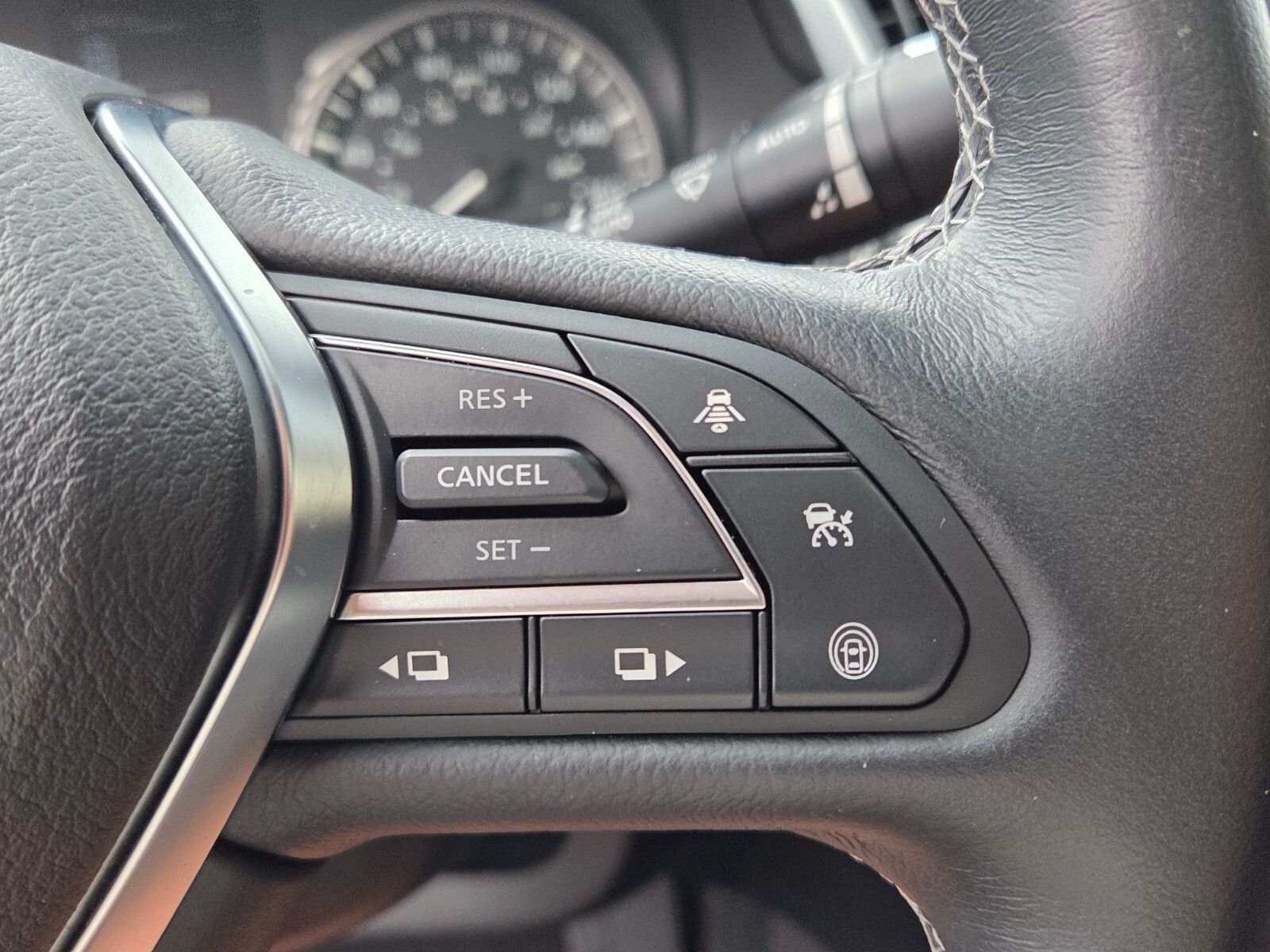 Used 2024 Black INFINITI LUXE image 26
