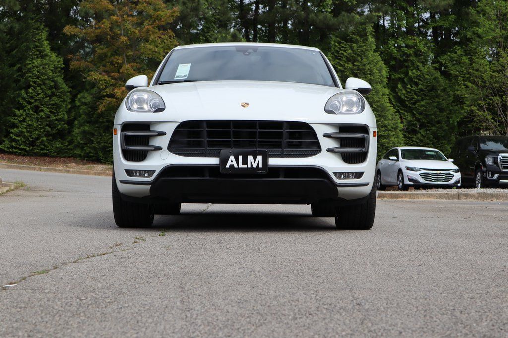 2016 Porsche Macan Turbo 3