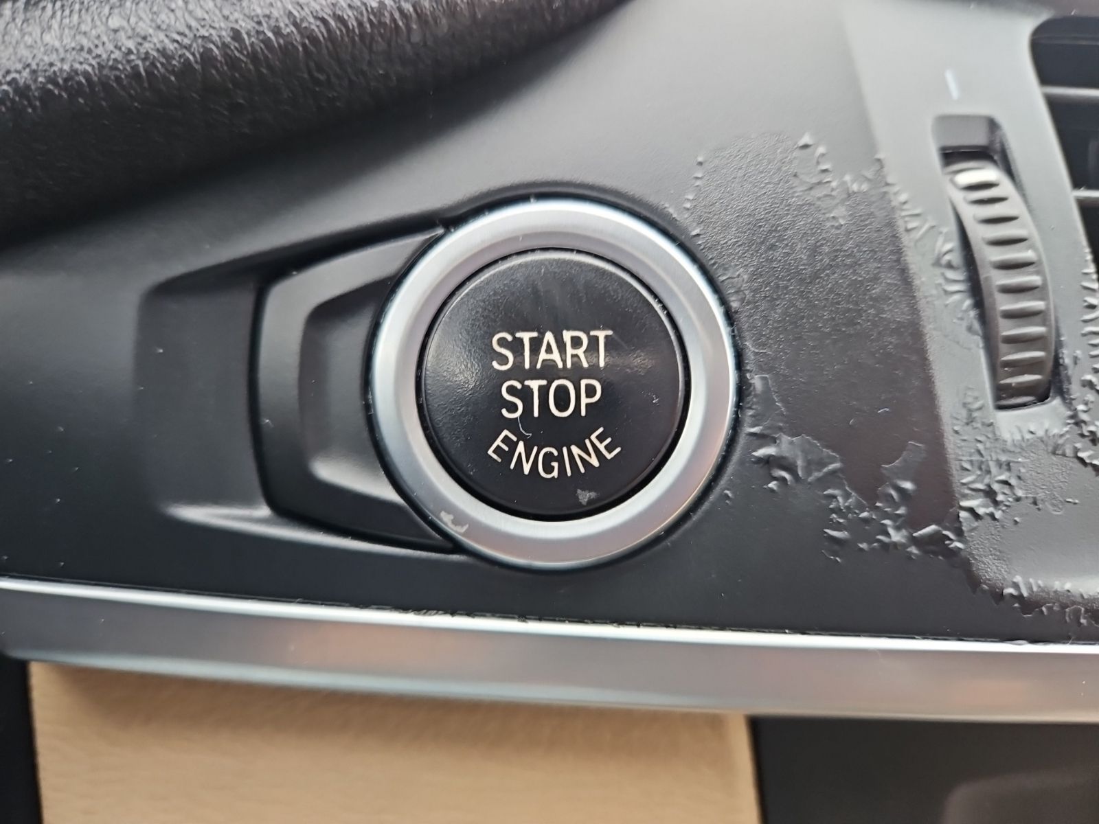 Used 2011 Silver BMW xDrive28i image 35
