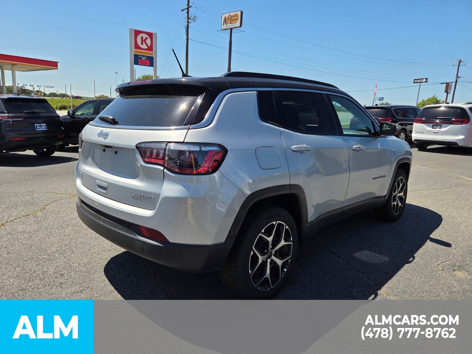Used 2025 Silver Zynith Metallic Clearcoat Jeep Limited image 19
