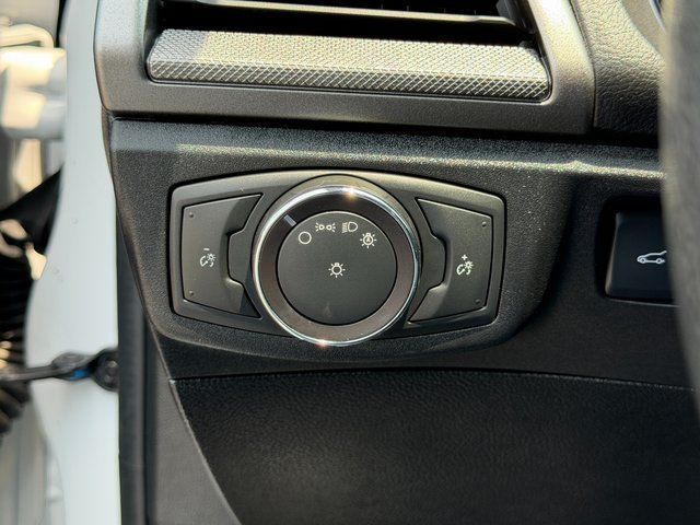 Certified Used 2018 Oxford White Ford SE image 27