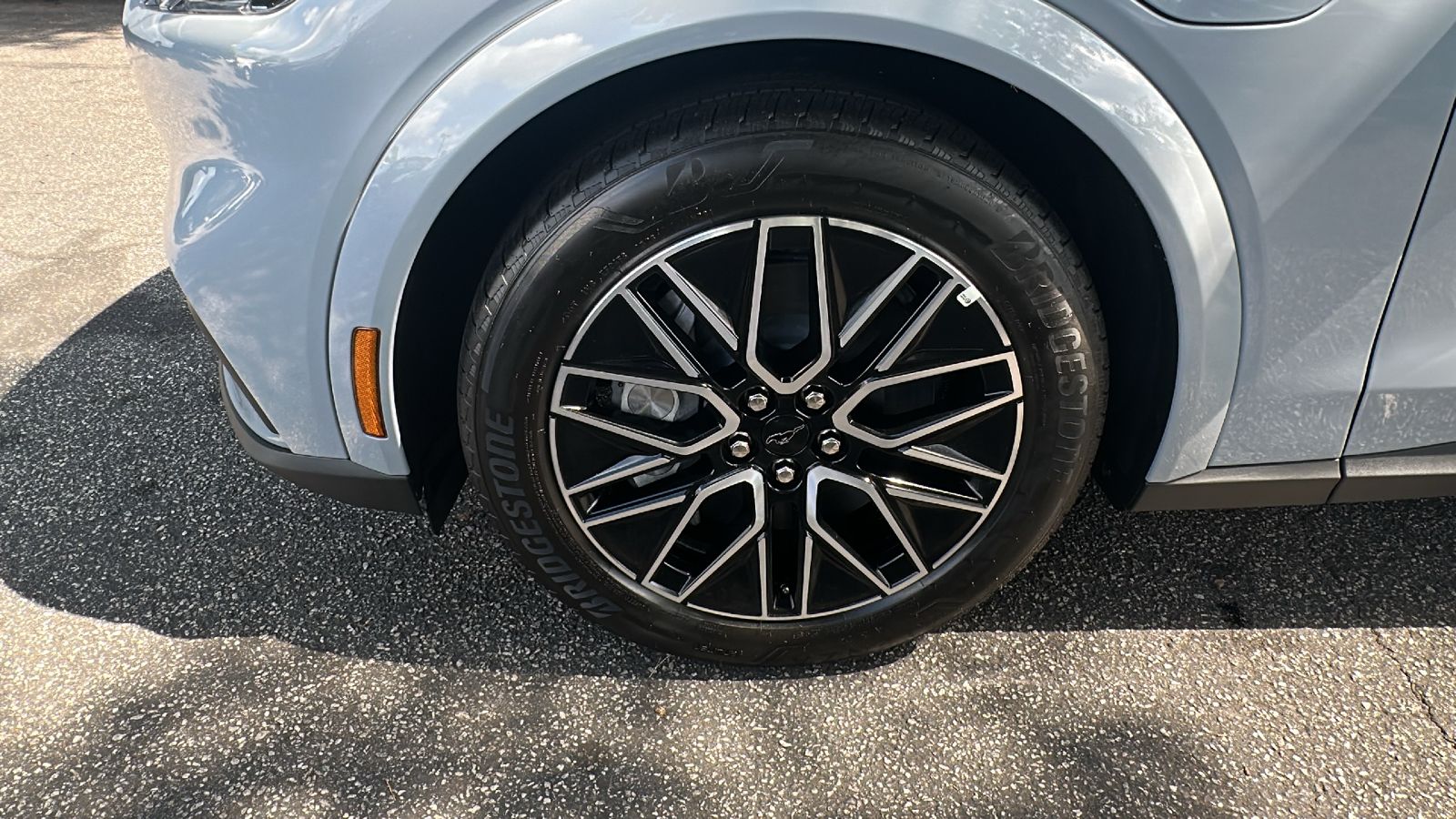 New 2026 Glacier Gray Metallic Tri-coat Ford Premium image 12