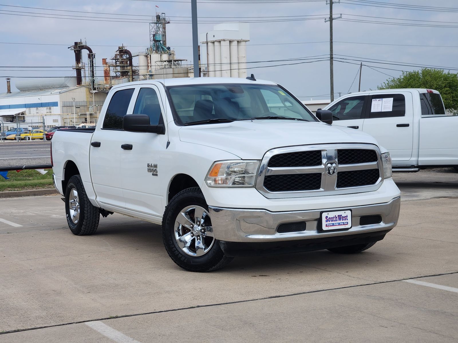 2023 RAM 1500 Classic SLT Crew Cab 4WD
