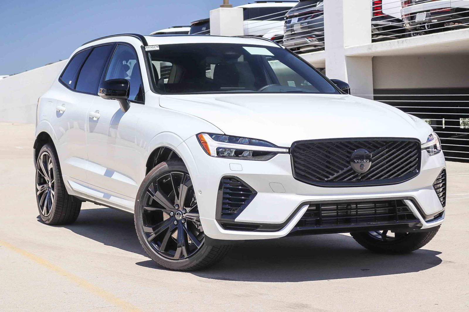 2026 Volvo XC60 Plug-In Hybrid T8 Ultra Black Edition