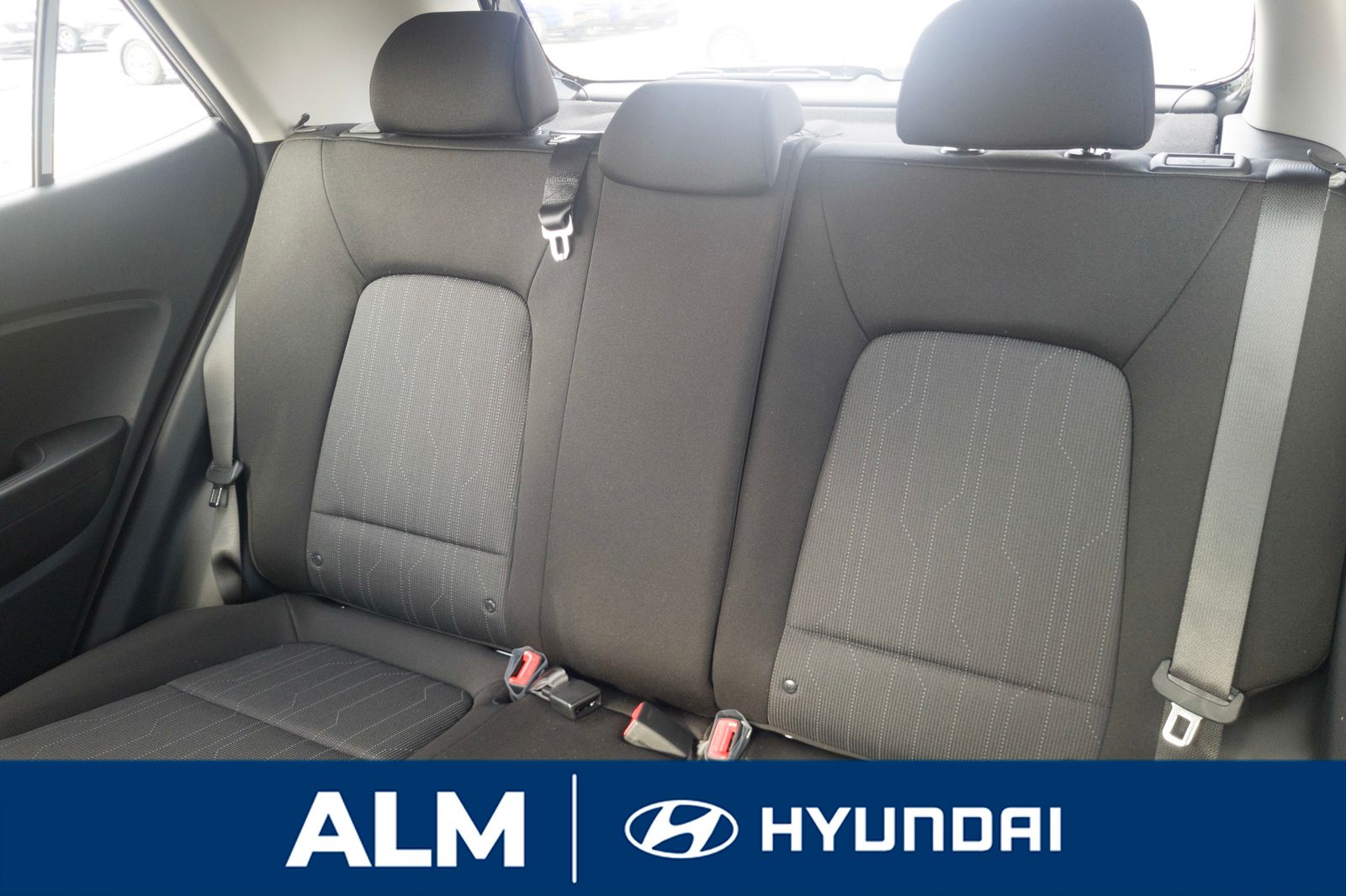 2025 Hyundai Venue SE photo 12