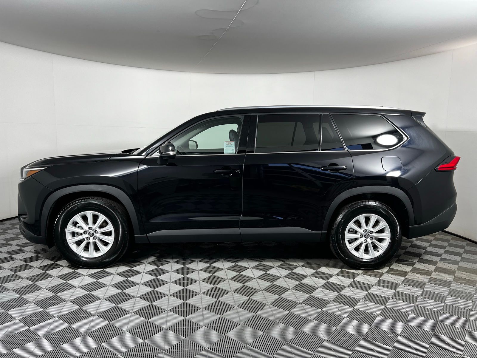 2024 Toyota Grand Highlander XLE 8