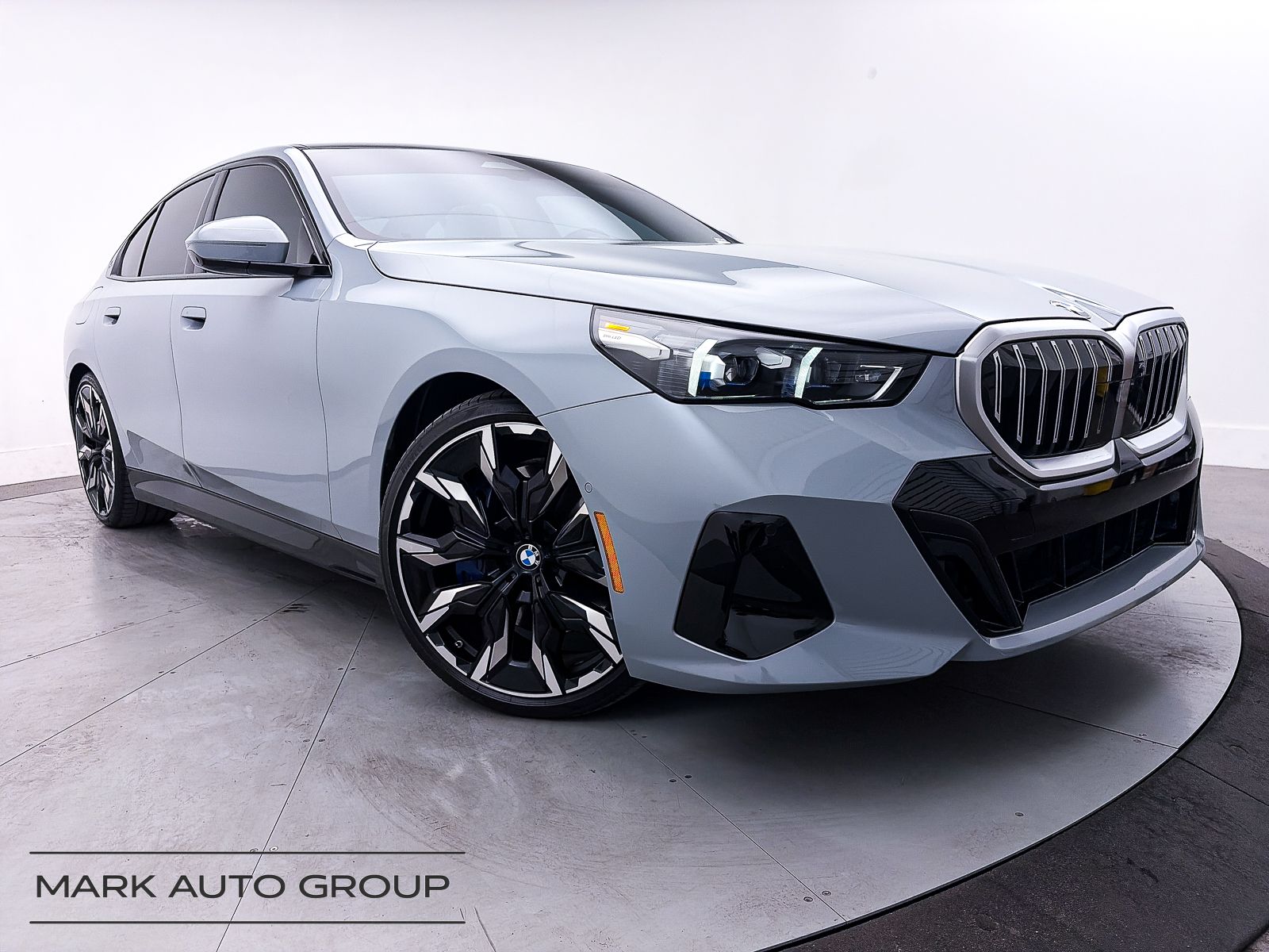 2024 BMW 5 Series 540i xDrive