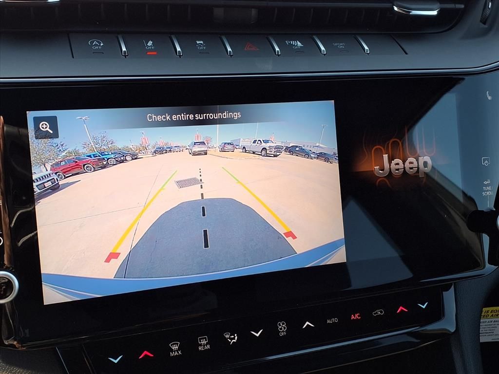 2026 Jeep Grand Cherokee Altitude - 11