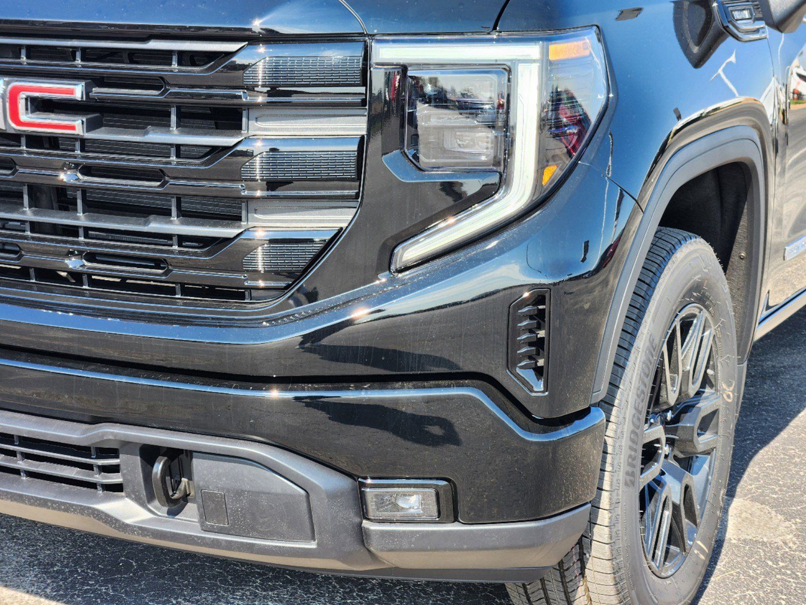 2025 GMC Sierra 1500 Elevation 8