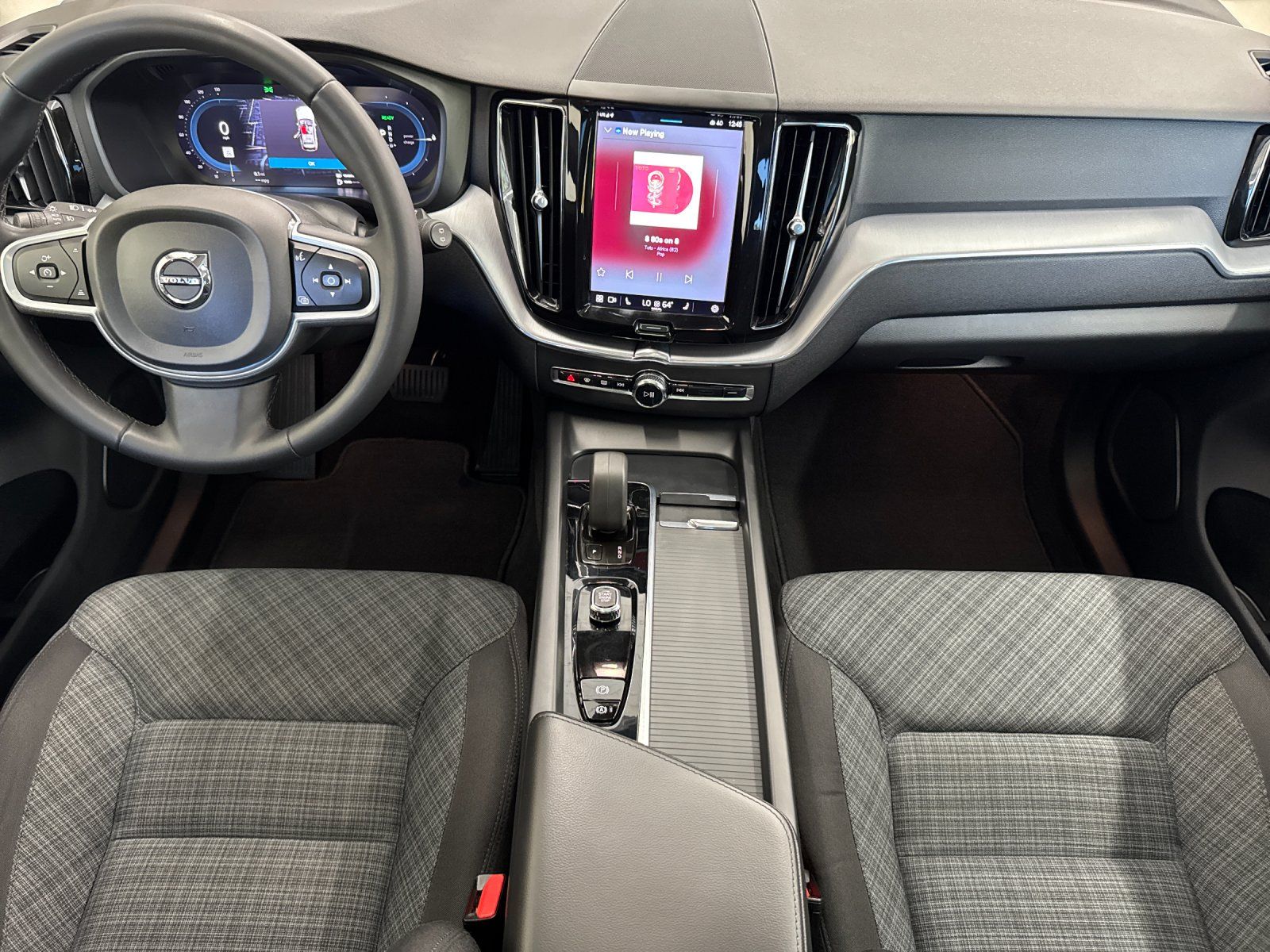 used 2022 Volvo XC60 Recharge Plug-In Hybrid car, priced at $31,998