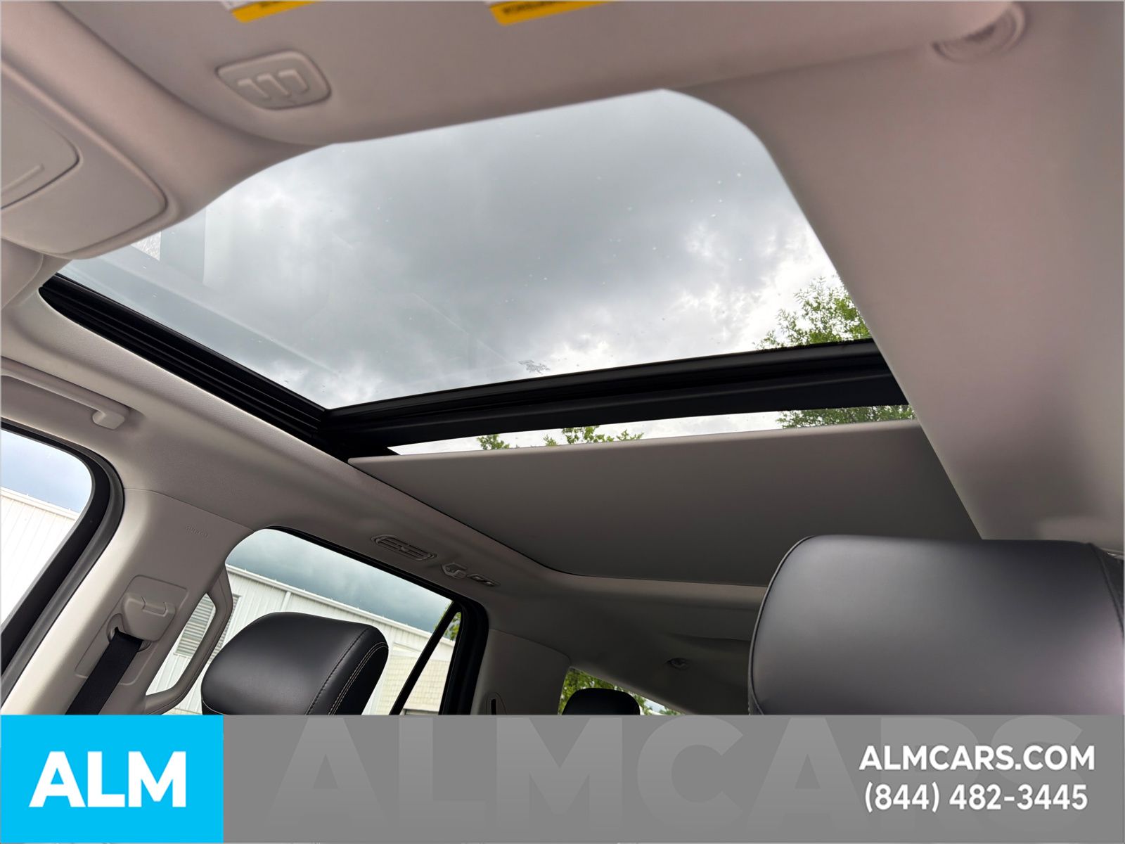 Used 2025 White Ford Platinum image 40