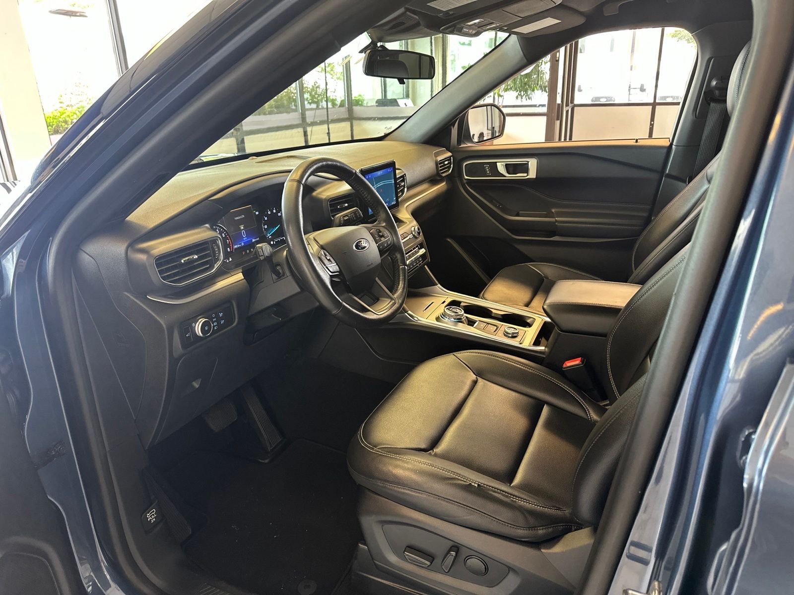 Certified Used 2020 Blue Metallic Ford XLT image 9