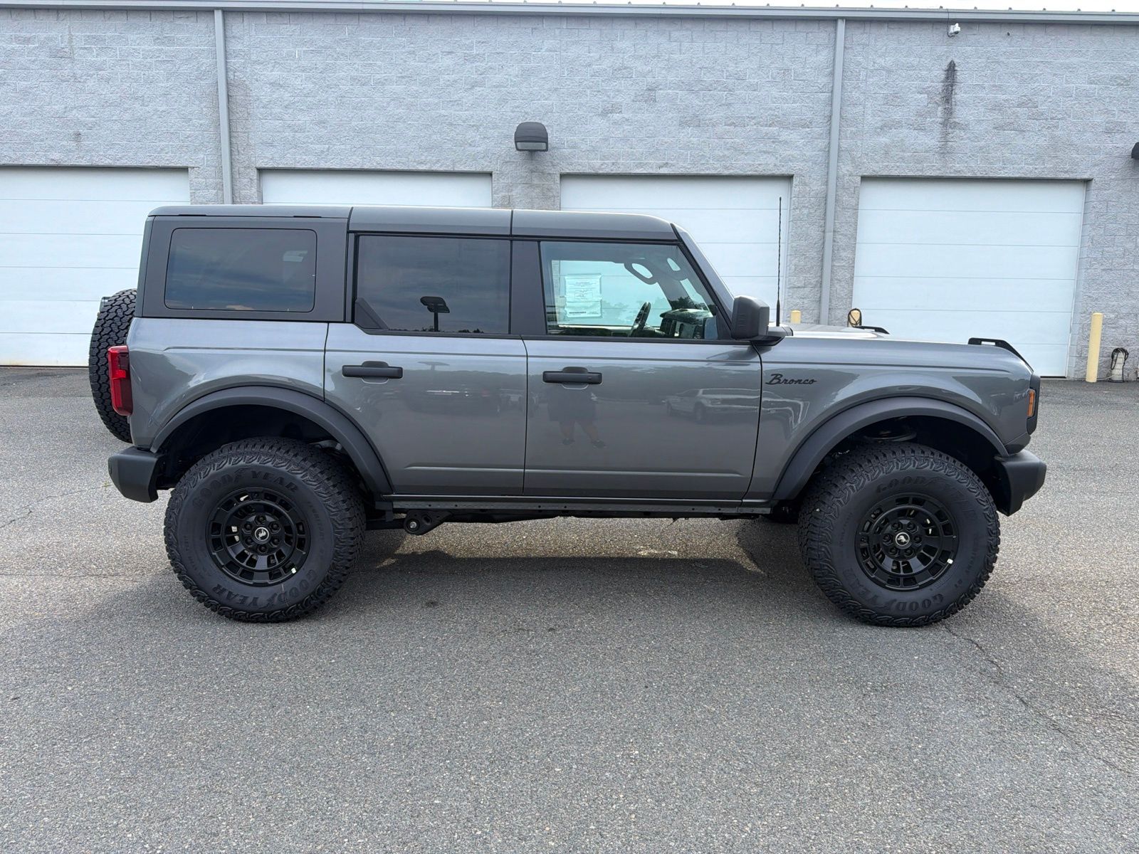 New 2026 Carbonized Gray Metallic Ford Big Bend image 7