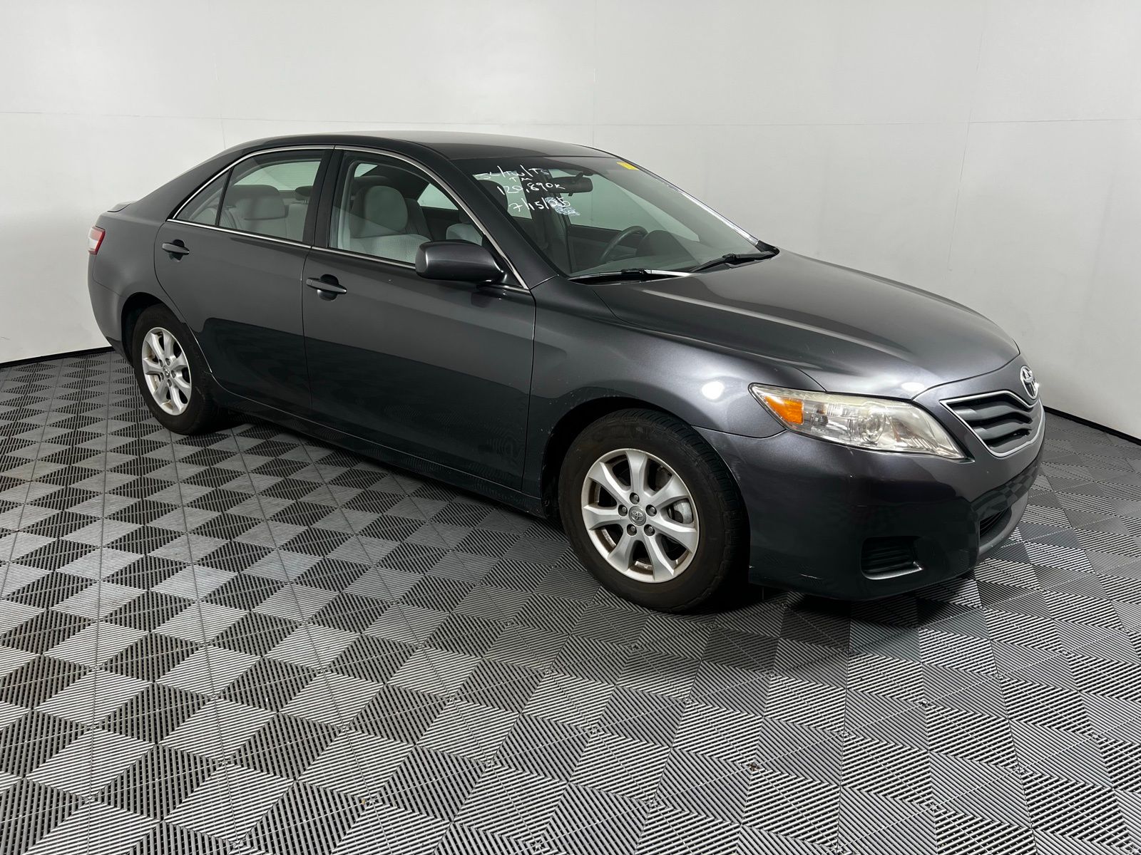 Thumbnail: 2011 Toyota Camry - 3