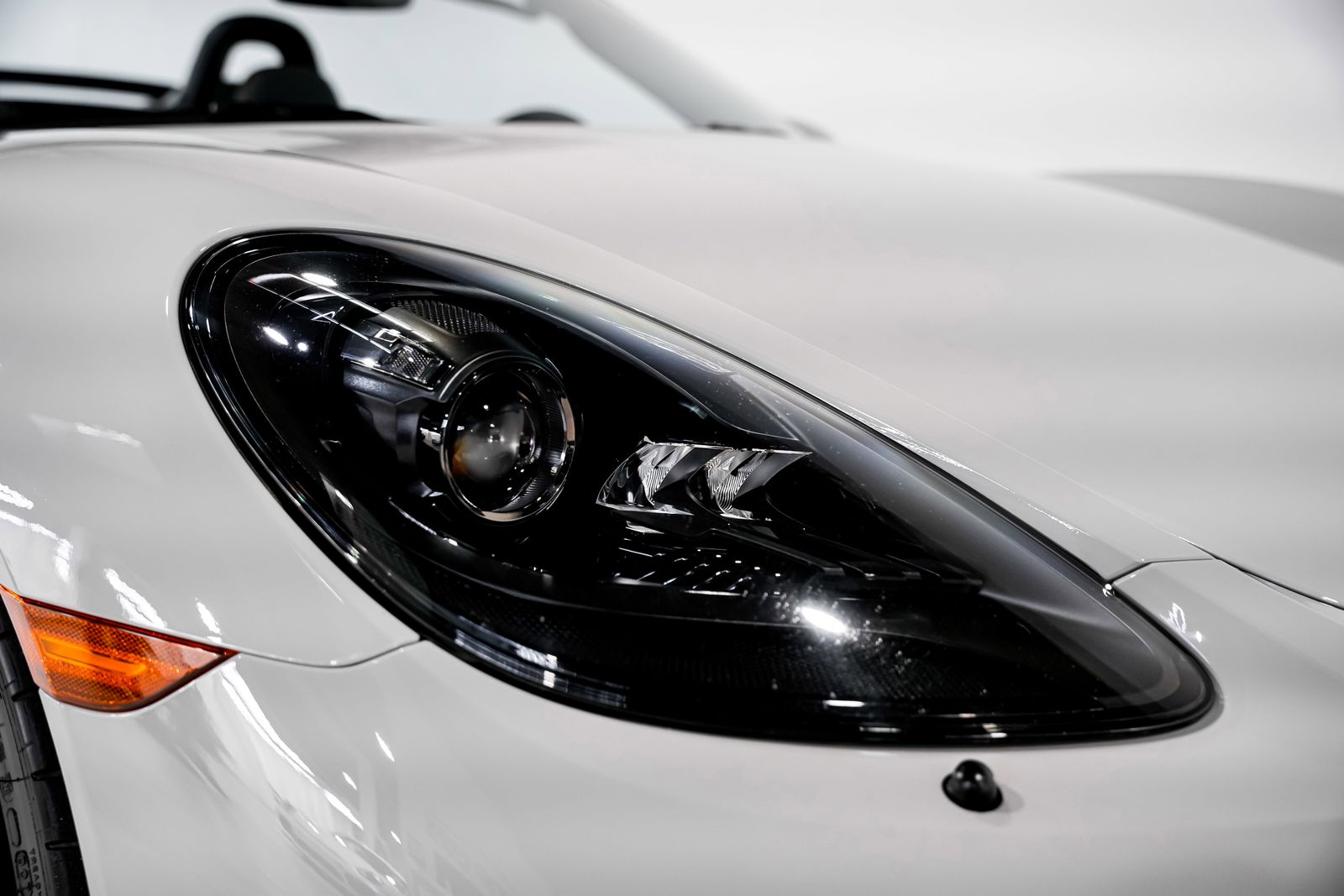 2022 Porsche 718 Spyder Base — photo 35