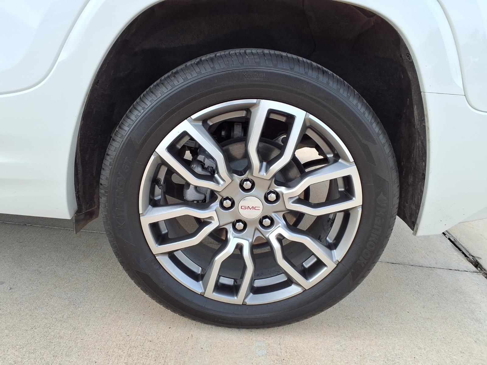 2024 GMC Terrain Denali - 9