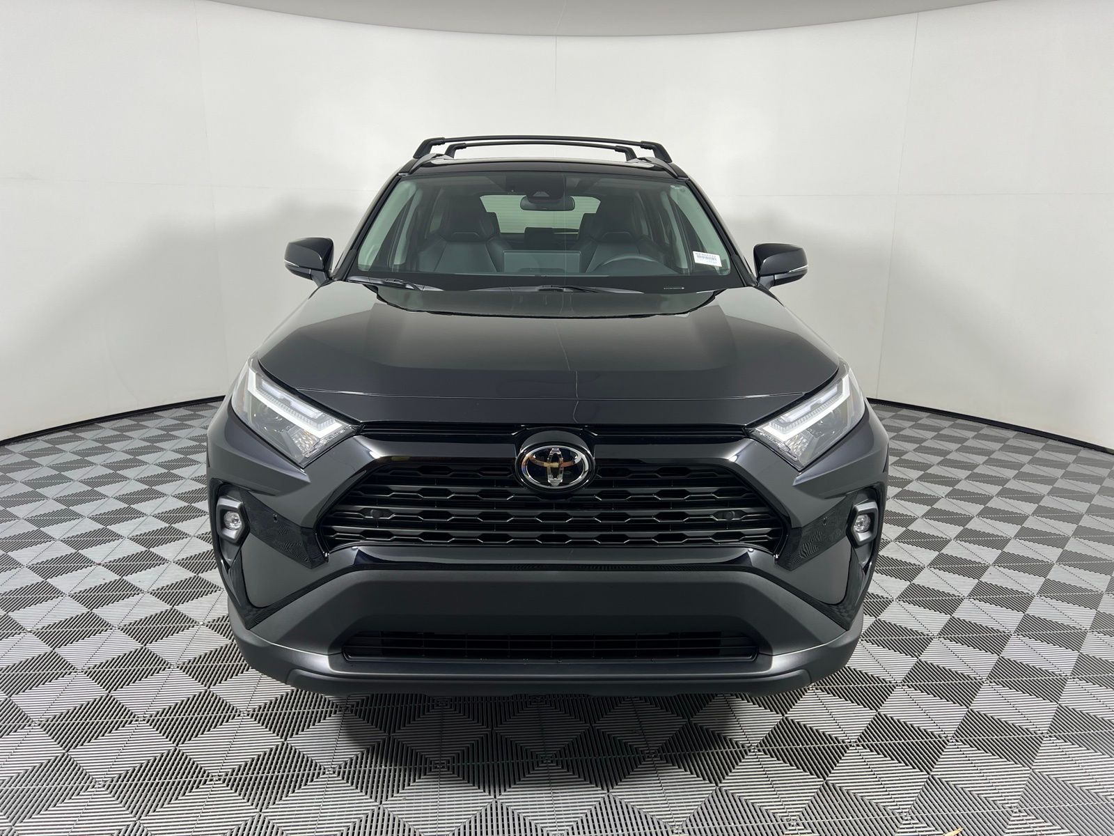 2025 Toyota RAV4 XLE Premium 2