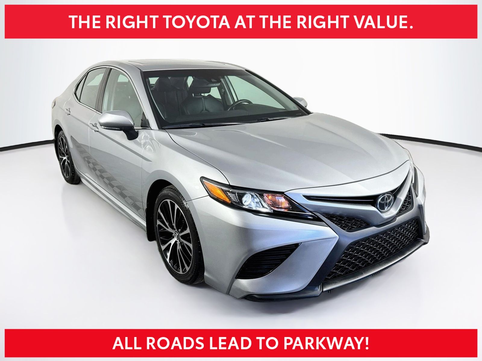 Silver 2018 Toyota Camry Sedan Front-Wheel Drive 8-Speed Automatic